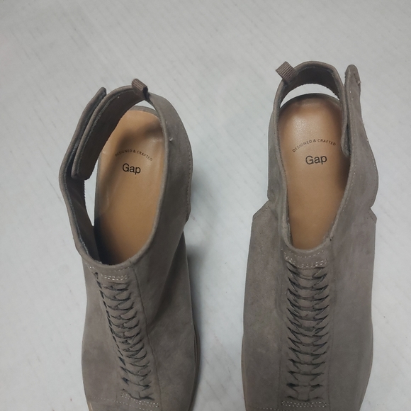 Gap Women's Gray Slingback Suede Chunky Heels Size 9 - Picture 13 of 15